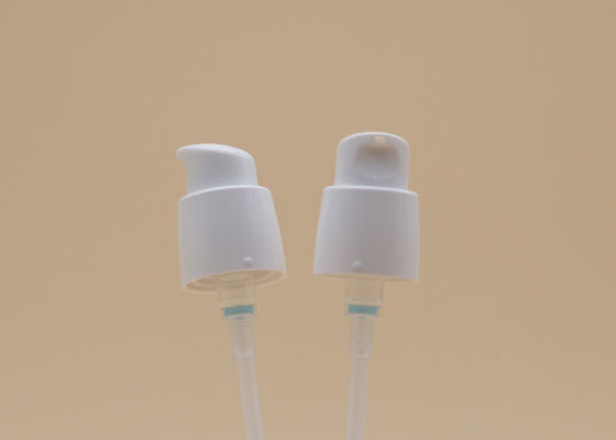 पीपी प्लास्टिक कॉस्मेटिक बोतल पंप पेंच प्रकार 20 मिमी 0.25 मिलीलीटर निर्वहन दर